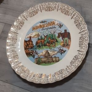 Minnesota State Souvenir Plate dish Scalloped Gold painted rim Display Piece